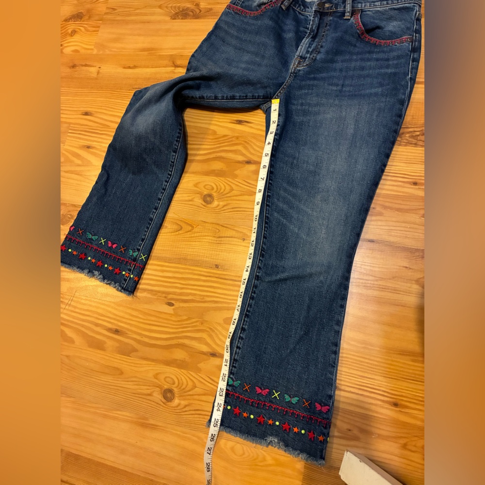 Johnny Was embroidered cropped flare jeans boho raw hem denim size 29 - Picture 4 of 9